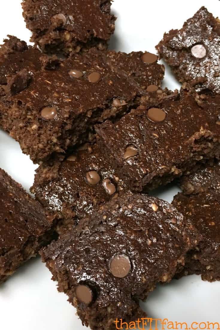 delicious healthier brownies to curb that chocolate craving! these are whole grain and packed with protein!