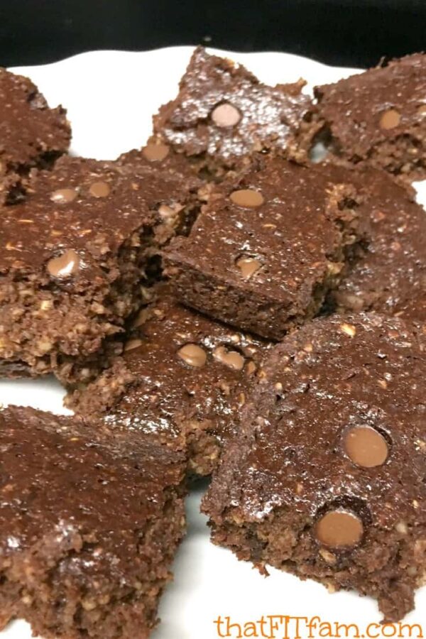 Healthier Brownies for that Chocolate Craving That Fit Fam