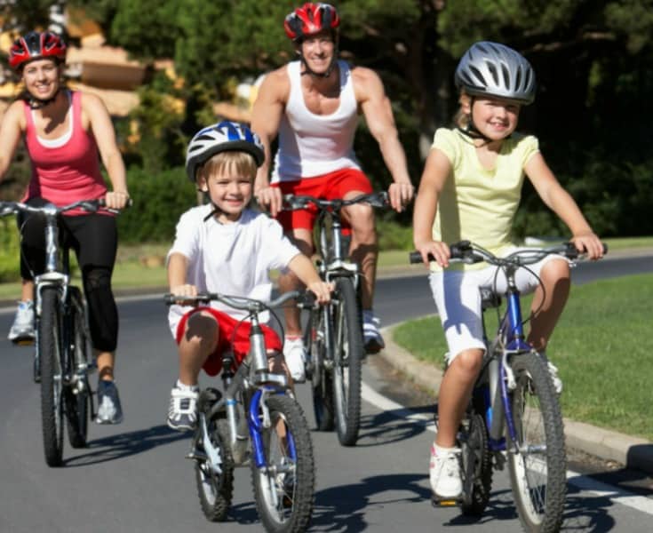 10 healthy family habits! great ideas to get the whole family healthier! I love the 5th one!