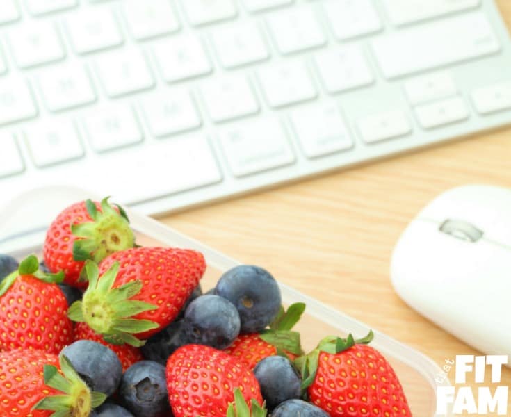 best tips for staying on your diet at work or dieting when you're busy. great for people with fitness and weight loss goals.