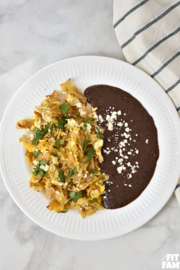 Breakfast Migas recipe is a filling Mexican dish that goes perfectly with beans & salsa. #mexicanfood