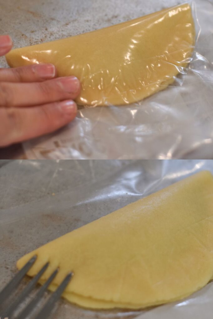 how to seal sweet empanadas with a fork